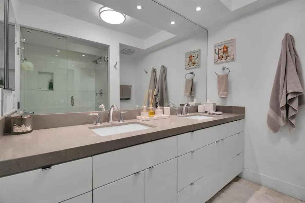 1820 Avenida Del Mundo #304 Coronado, CA 92118