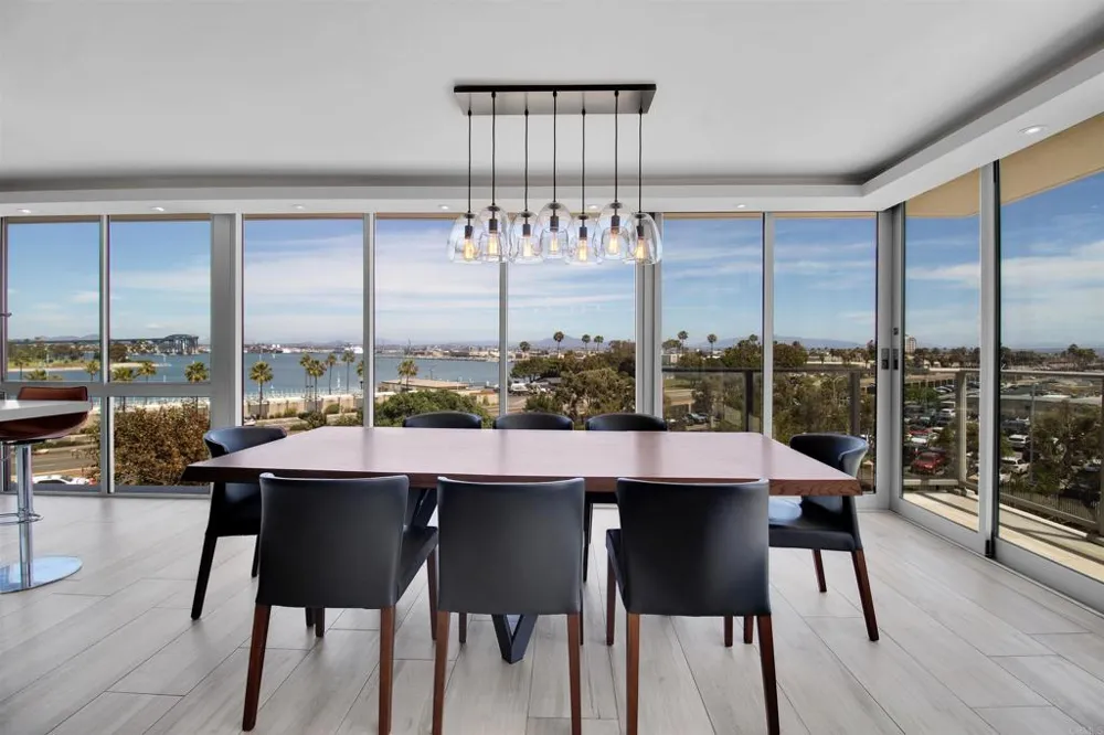 1820 Avenida Del Mundo #304 Coronado, CA 92118