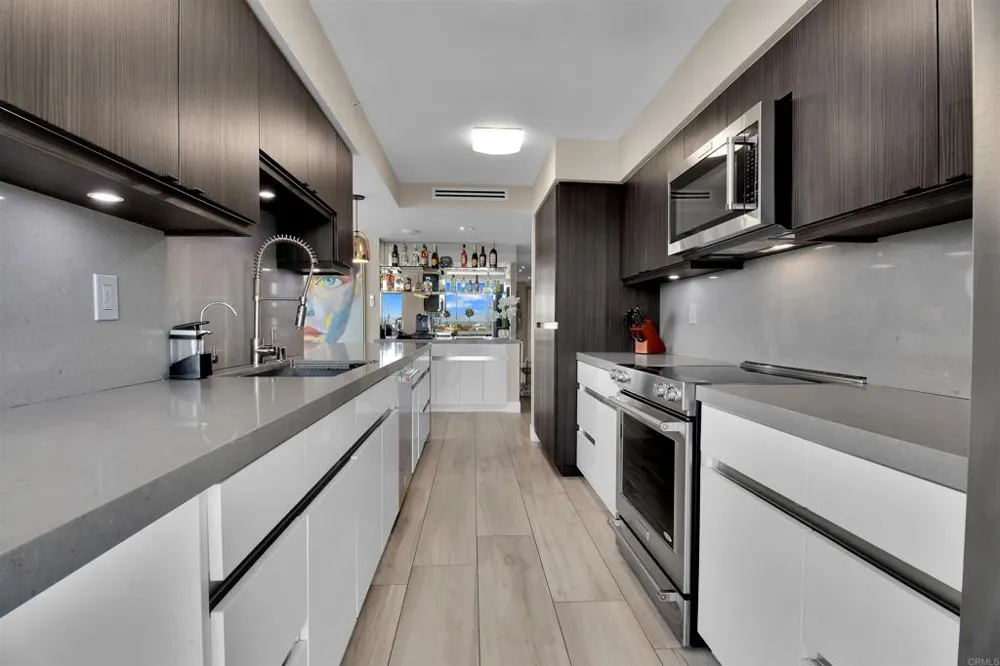 1820 Avenida Del Mundo #304 Coronado, CA 92118