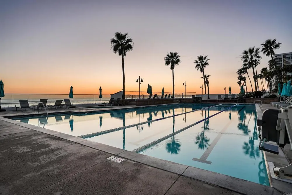 1820 Avenida Del Mundo #304 Coronado, CA 92118