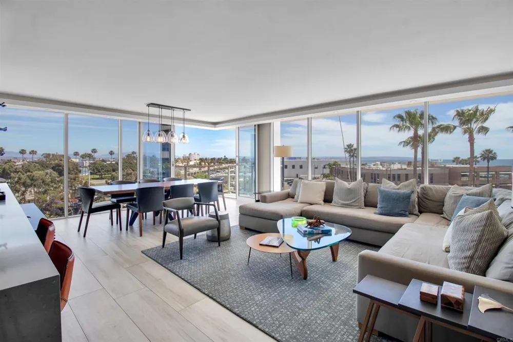 1820 Avenida Del Mundo #304 Coronado, CA 92118