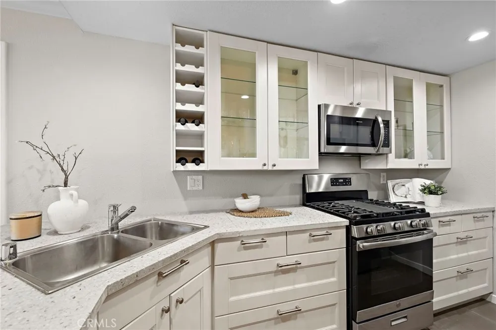 1042 Calle Del Cerro #209 San Clemente, CA 92672