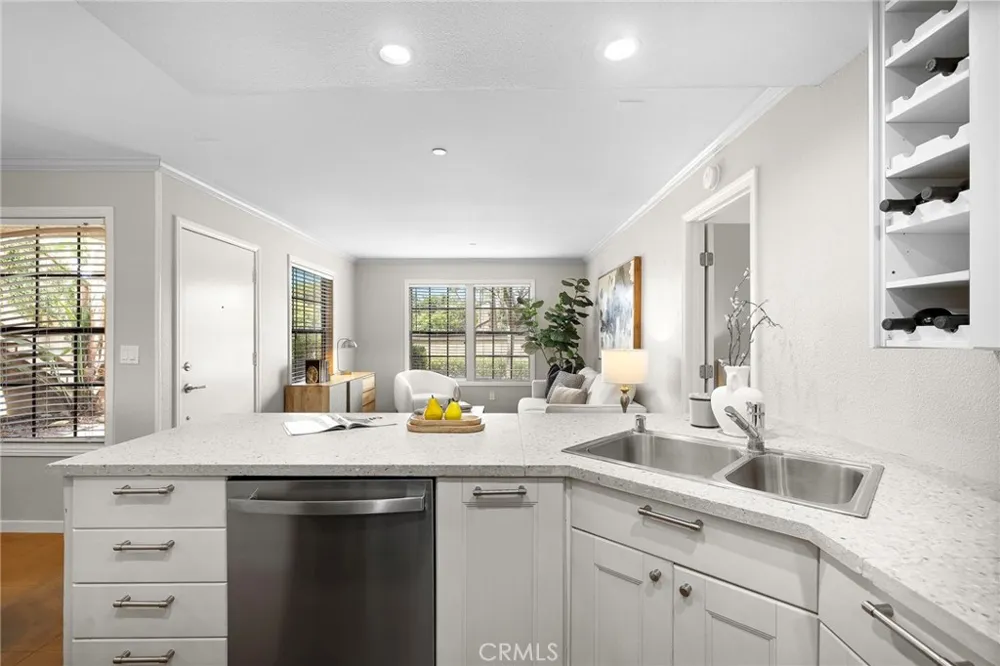 1042 Calle Del Cerro #209 San Clemente, CA 92672
