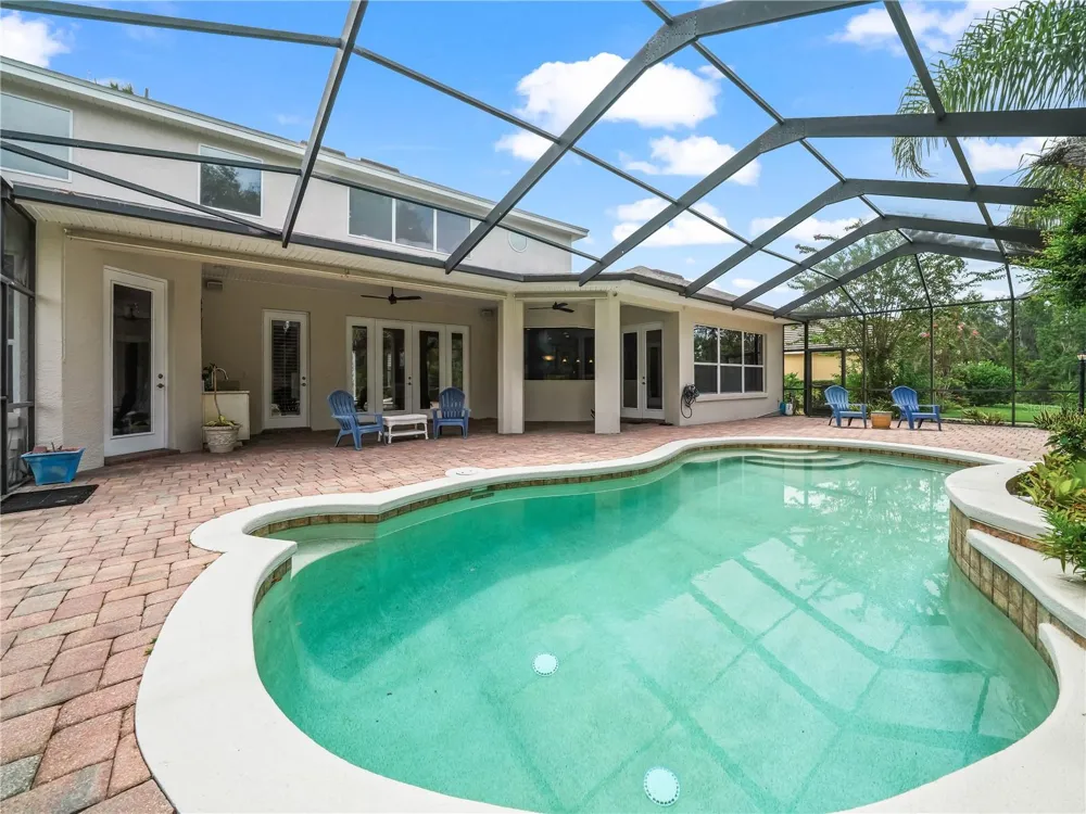 565 WHISPER WOODS DRIVE Lakeland, FL 33813