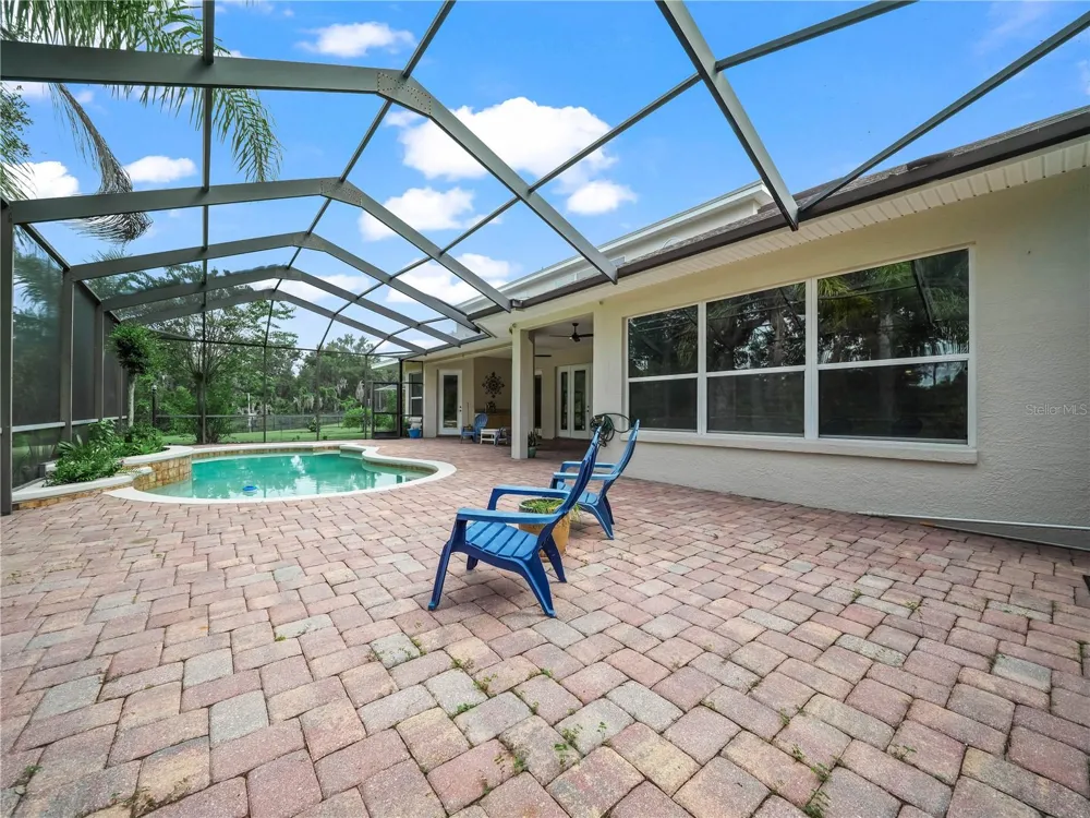 565 WHISPER WOODS DRIVE Lakeland, FL 33813