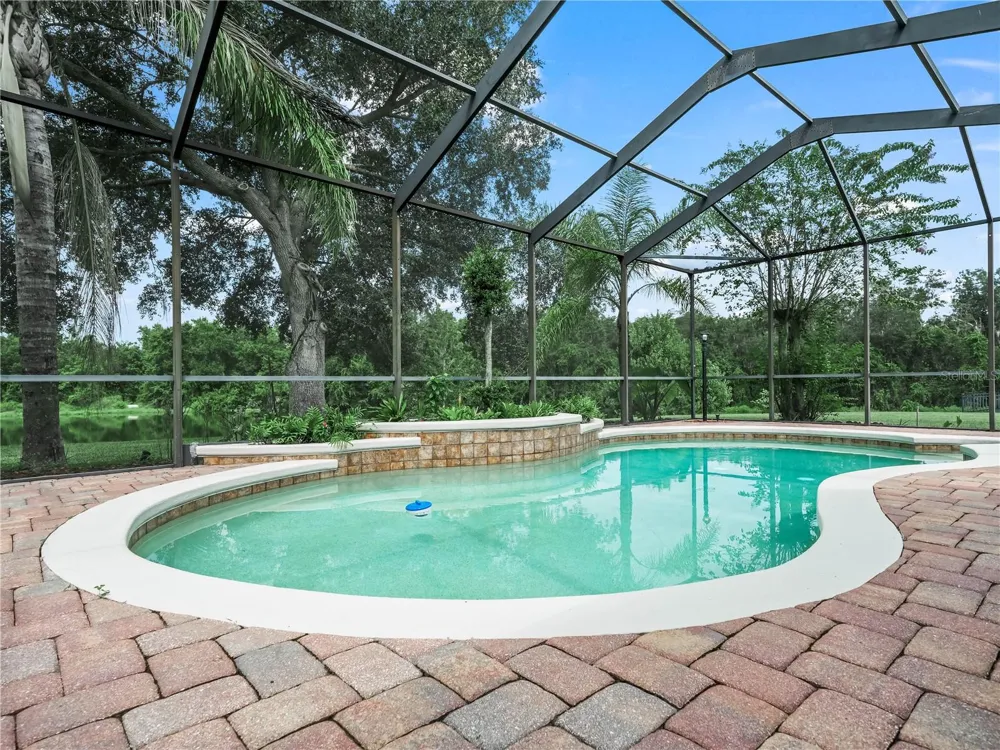565 WHISPER WOODS DRIVE Lakeland, FL 33813