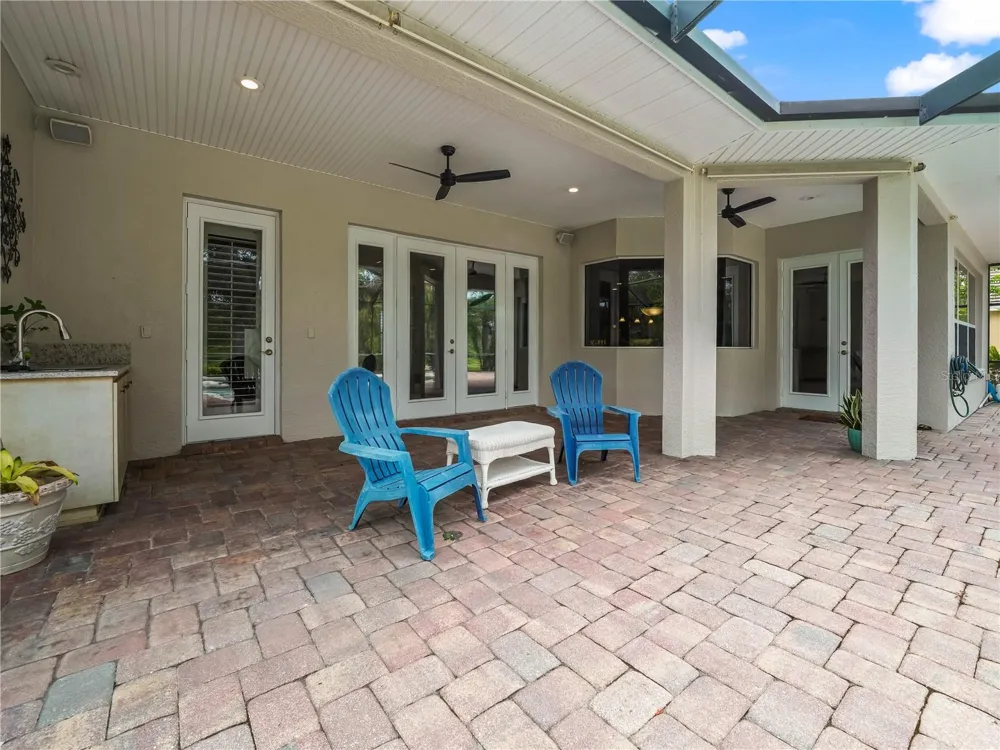 565 WHISPER WOODS DRIVE Lakeland, FL 33813