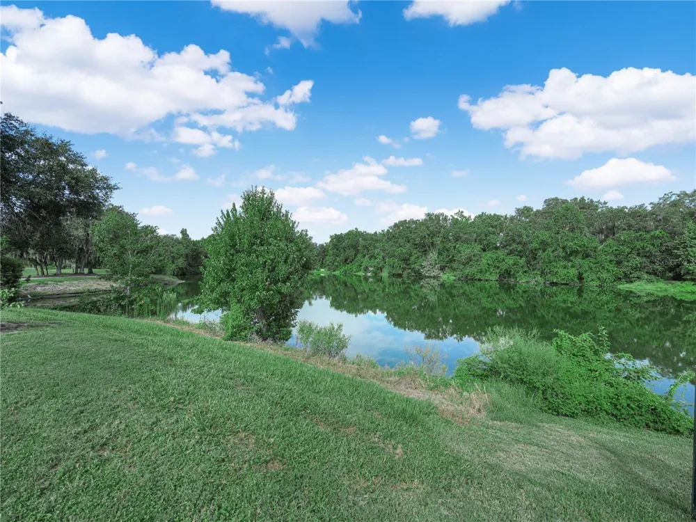 565 WHISPER WOODS DRIVE Lakeland, FL 33813