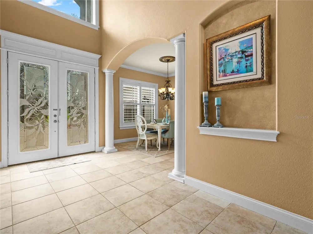 565 WHISPER WOODS DRIVE Lakeland, FL 33813