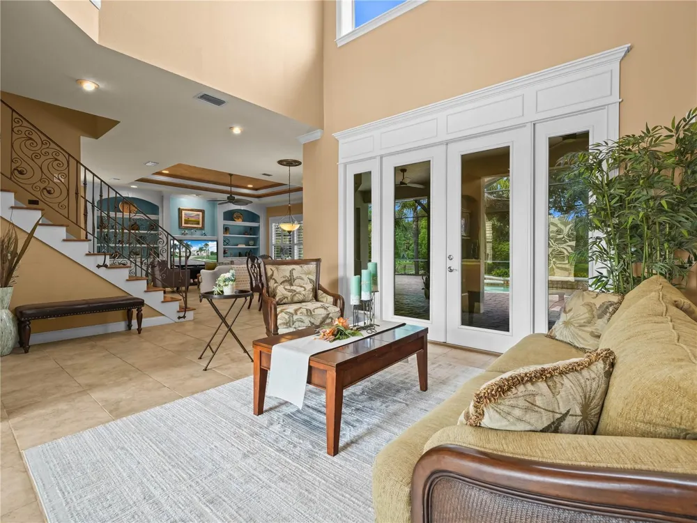 565 WHISPER WOODS DRIVE Lakeland, FL 33813