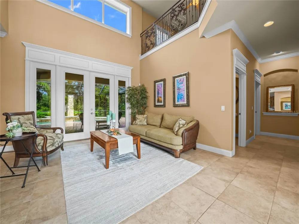 565 WHISPER WOODS DRIVE Lakeland, FL 33813