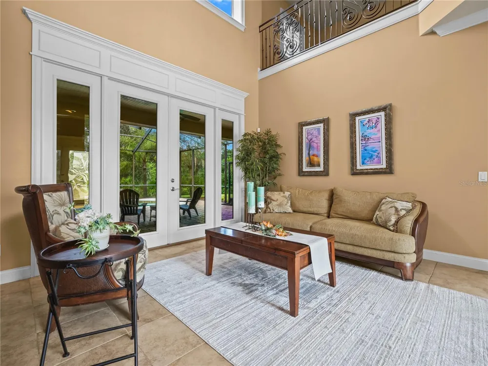 565 WHISPER WOODS DRIVE Lakeland, FL 33813