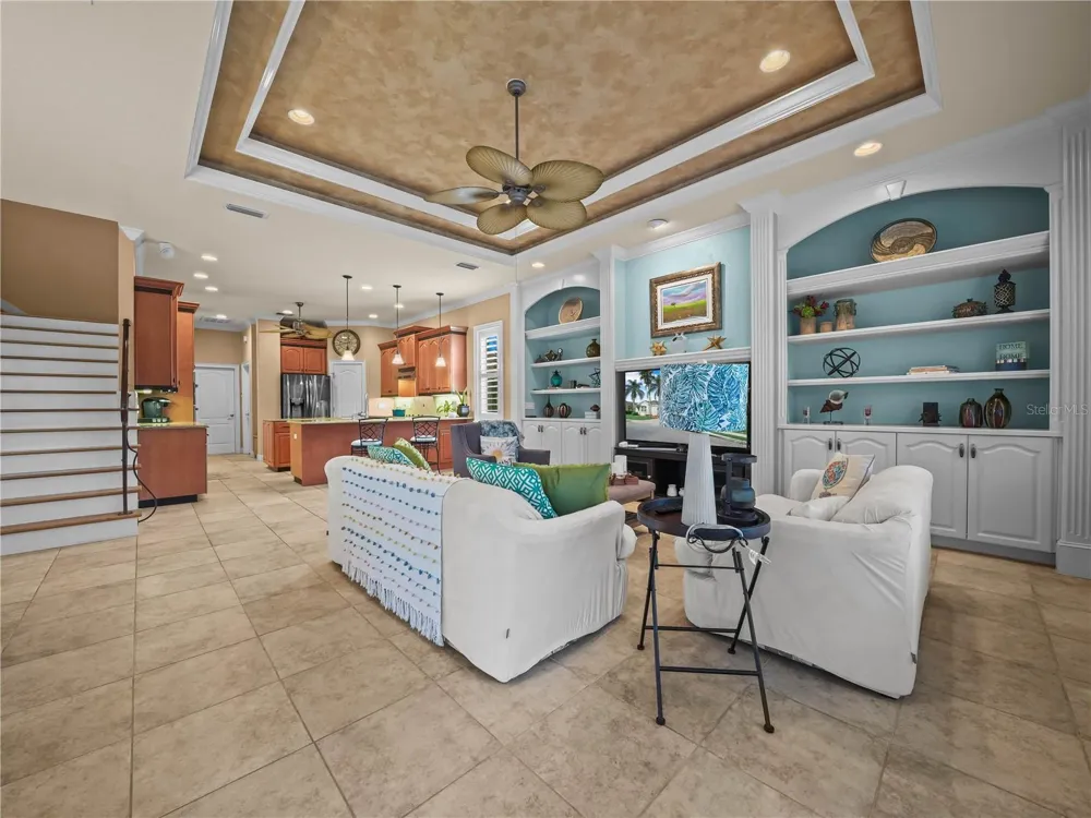 565 WHISPER WOODS DRIVE Lakeland, FL 33813