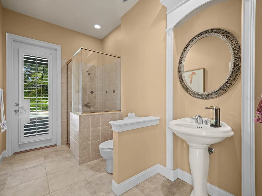 565 WHISPER WOODS DRIVE Lakeland, FL 33813
