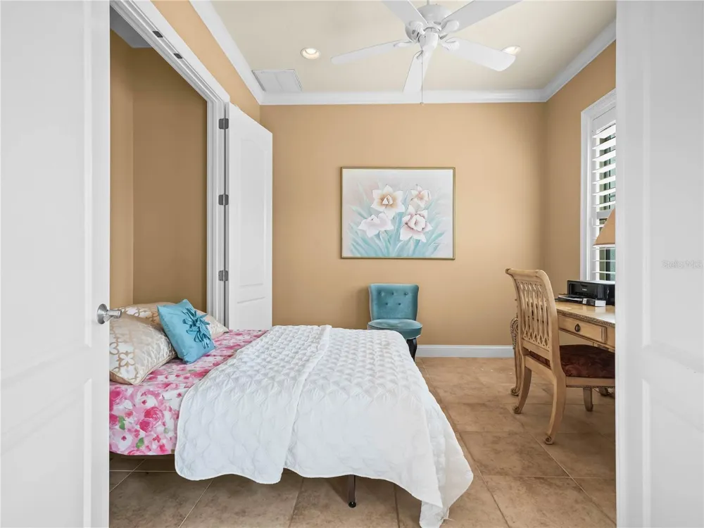 565 WHISPER WOODS DRIVE Lakeland, FL 33813