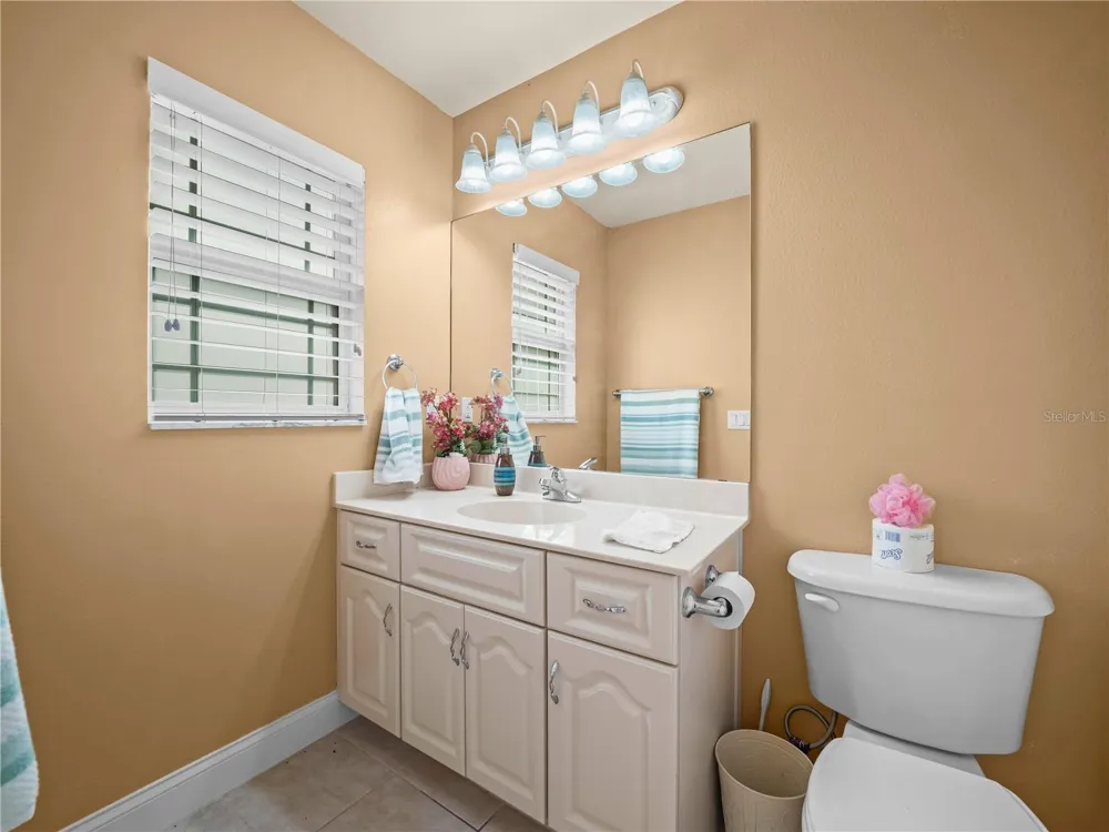 565 WHISPER WOODS DRIVE Lakeland, FL 33813