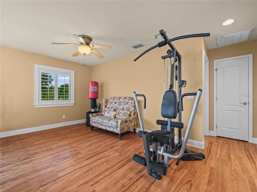 565 WHISPER WOODS DRIVE Lakeland, FL 33813