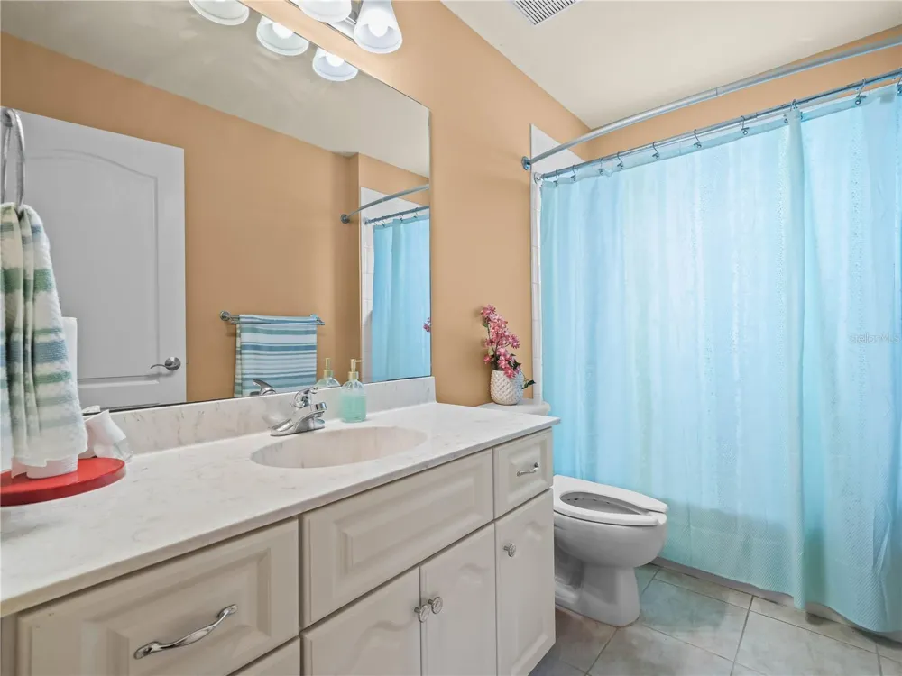 565 WHISPER WOODS DRIVE Lakeland, FL 33813