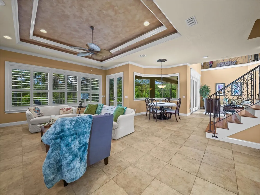 565 WHISPER WOODS DRIVE Lakeland, FL 33813