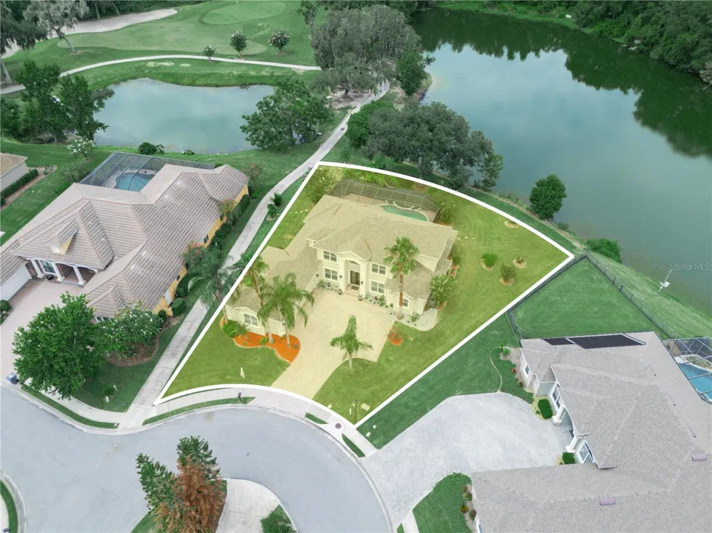 565 WHISPER WOODS DRIVE Lakeland, FL 33813
