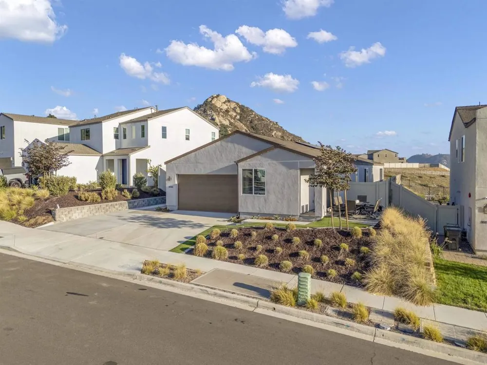 35164 Orchard Trail Fallbrook, CA 92028