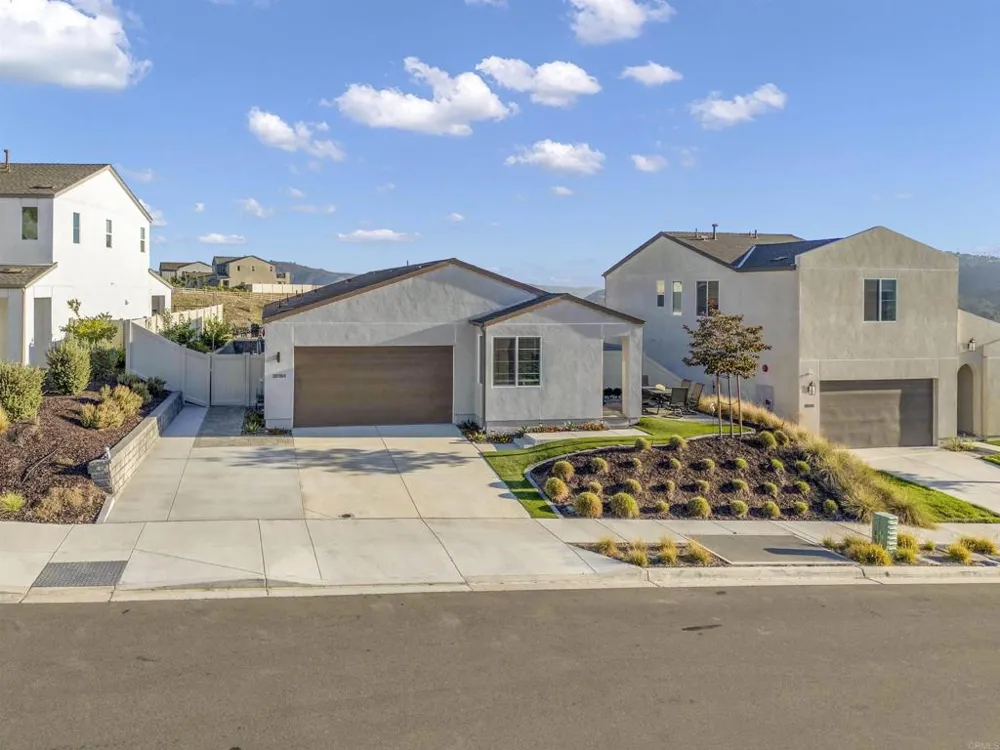 35164 Orchard Trail Fallbrook, CA 92028