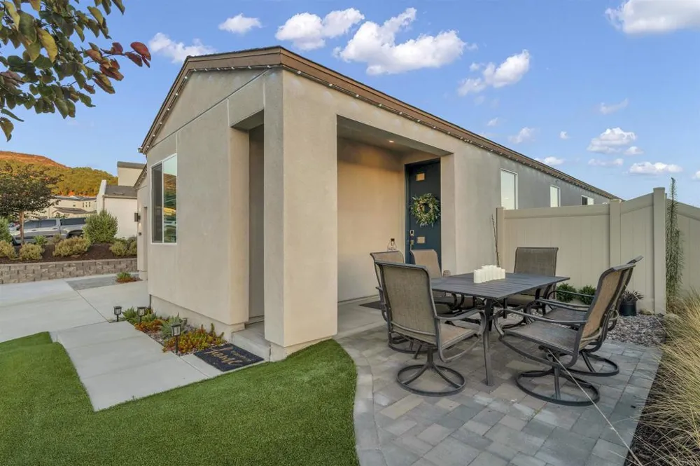 35164 Orchard Trail Fallbrook, CA 92028