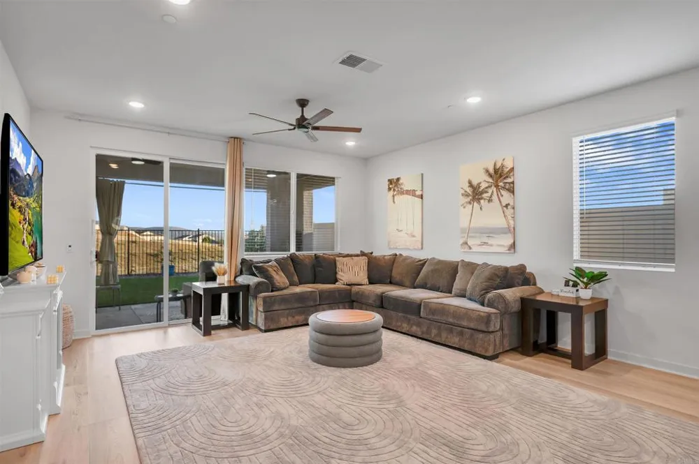 35164 Orchard Trail Fallbrook, CA 92028