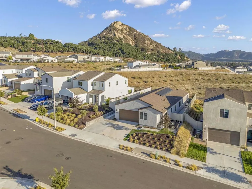 35164 Orchard Trail Fallbrook, CA 92028