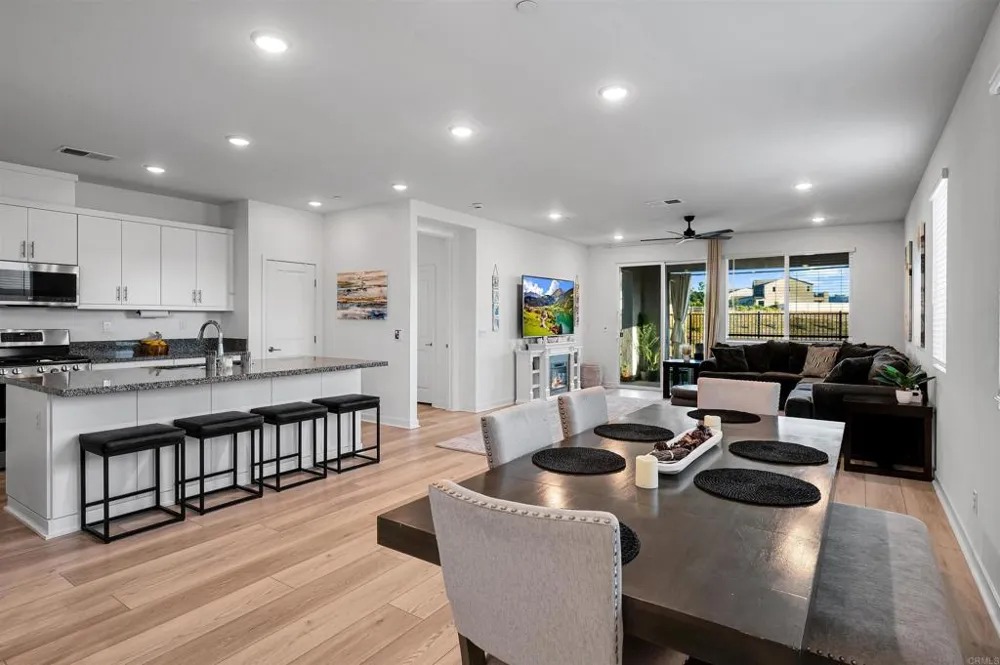 35164 Orchard Trail Fallbrook, CA 92028