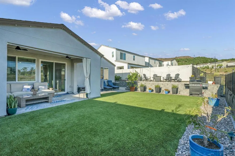 35164 Orchard Trail Fallbrook, CA 92028