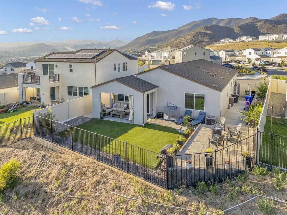 35164 Orchard Trail Fallbrook, CA 92028
