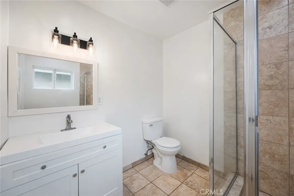 15147 Otsego Sherman Oaks, CA 91403