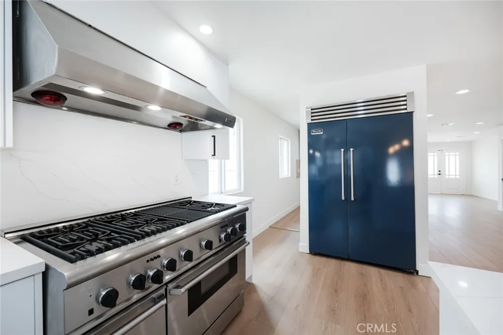 15147 Otsego Sherman Oaks, CA 91403
