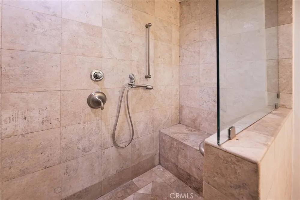 15147 Otsego Sherman Oaks, CA 91403
