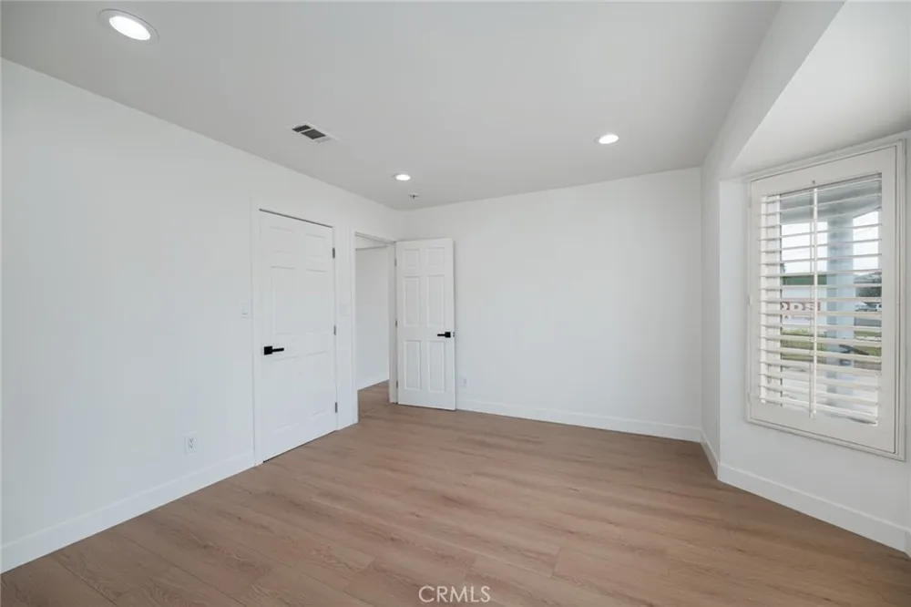 15147 Otsego Sherman Oaks, CA 91403