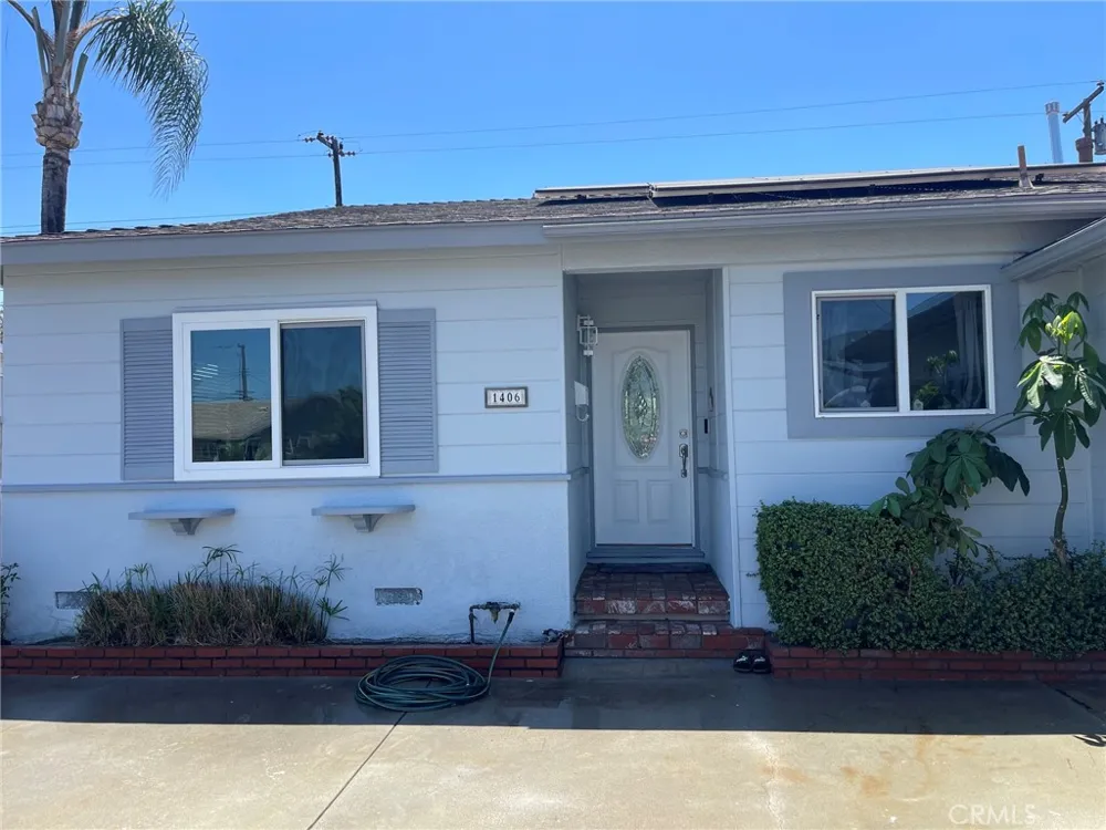 1406 W Baker Fullerton, CA 92833