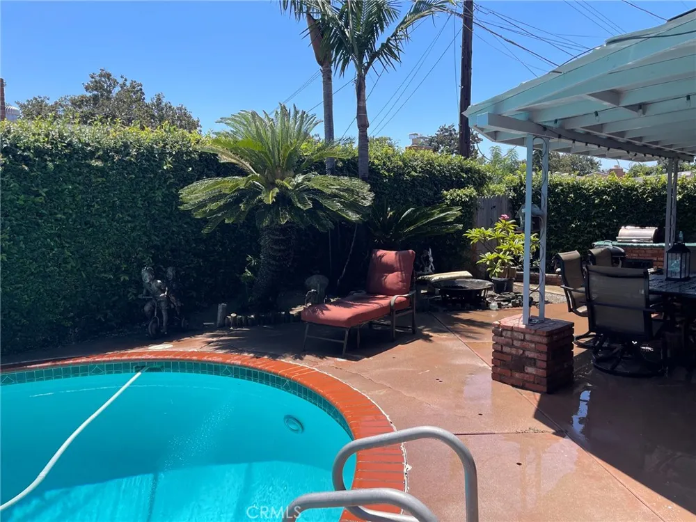 1406 W Baker Fullerton, CA 92833