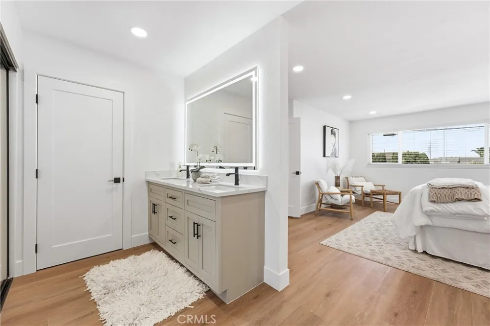 5781 Park West La Palma, CA 90623