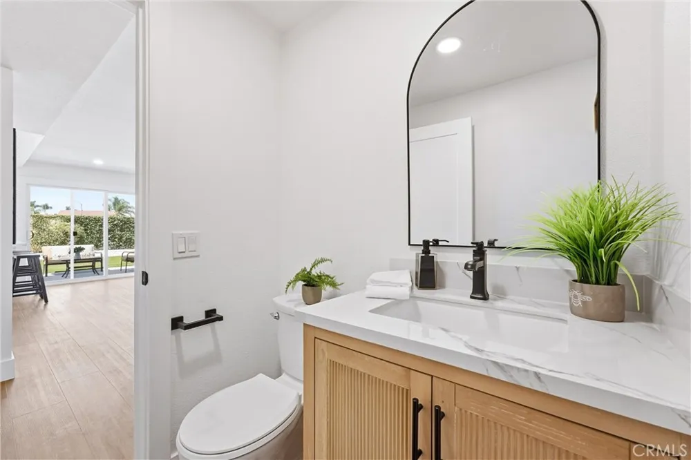 5781 Park West La Palma, CA 90623