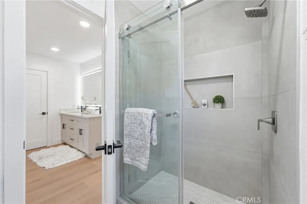 5781 Park West La Palma, CA 90623