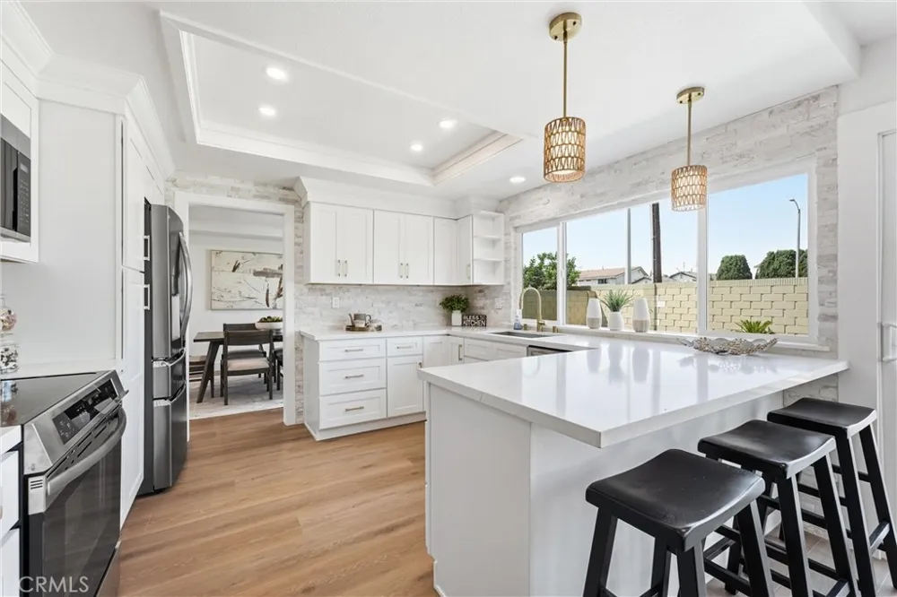 5781 Park West La Palma, CA 90623
