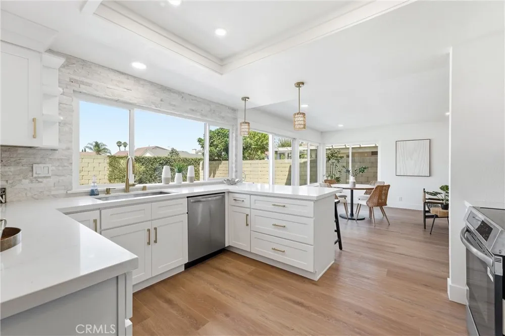 5781 Park West La Palma, CA 90623