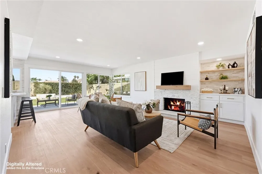 5781 Park West La Palma, CA 90623