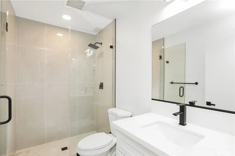 2937 Mendoza Drive Costa Mesa, CA 92626