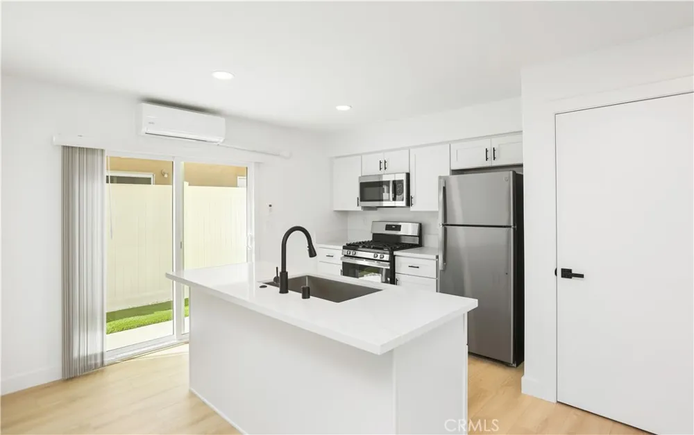2937 Mendoza Drive Costa Mesa, CA 92626