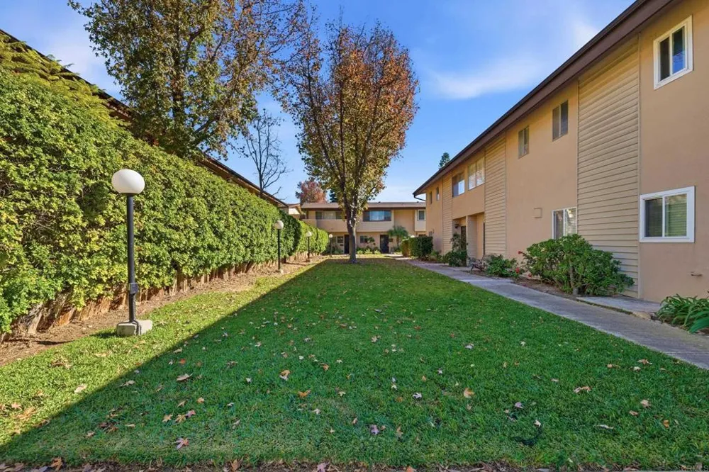 5931 Howell Drive #7 La Mesa, CA 91942