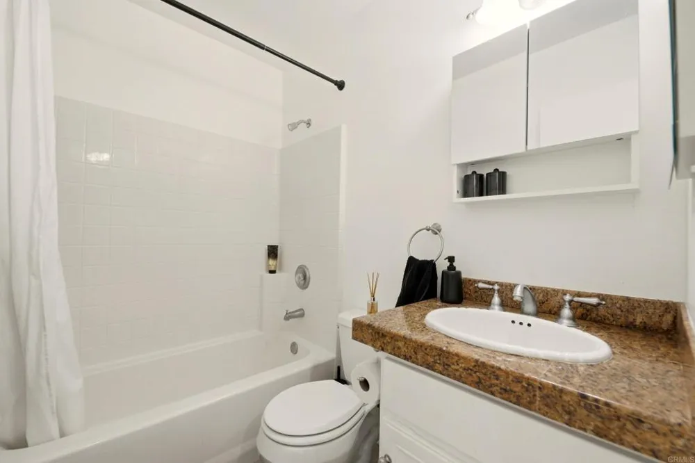 5931 Howell Drive #7 La Mesa, CA 91942