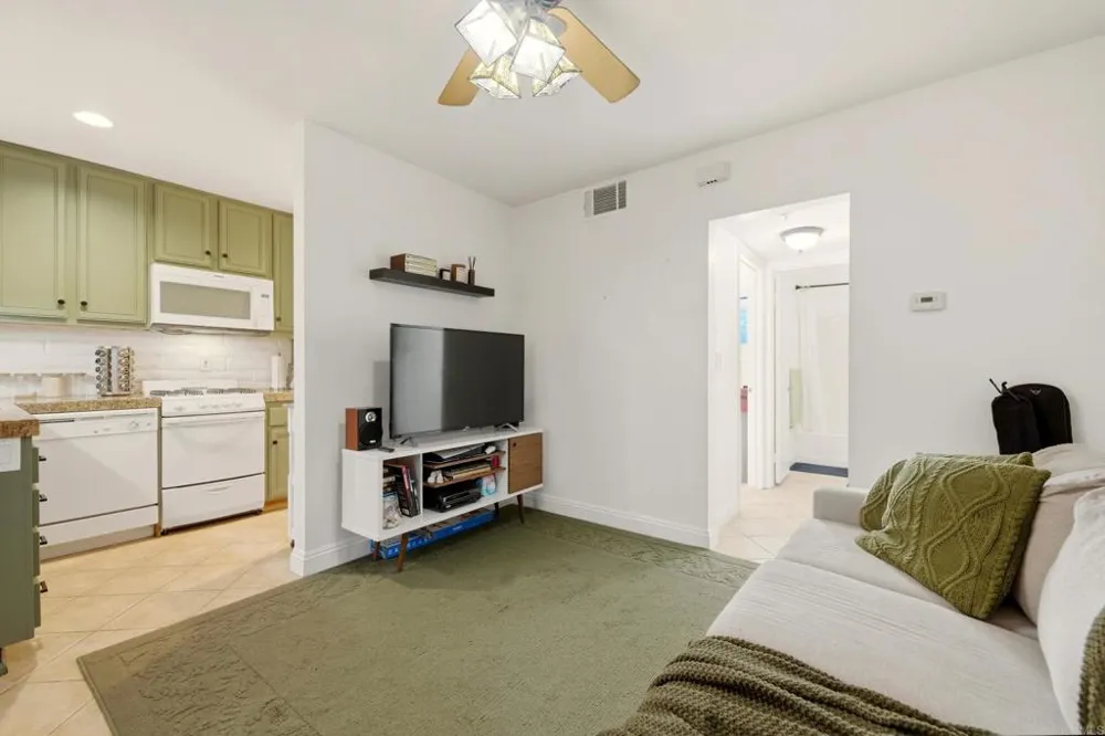 5931 Howell Drive #7 La Mesa, CA 91942