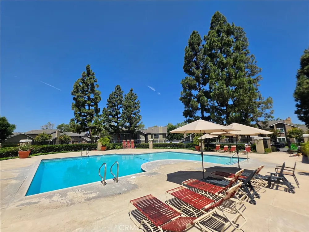 4 Albany Irvine, CA 92604